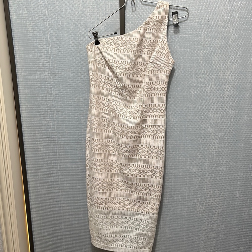 Elegant White One-Shoulder Dress
